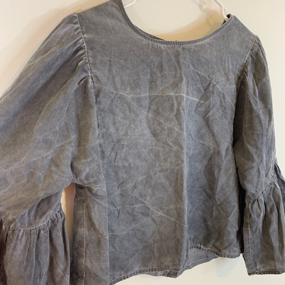 Hollister Open Back Bell Sleeve Stonewash Crop Top XS - Picture 12 of 12